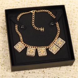 Vintage Necklace Gold Tone 