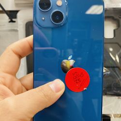 Factory Unlocked Iphone 13 128 gb comes with store warranty 