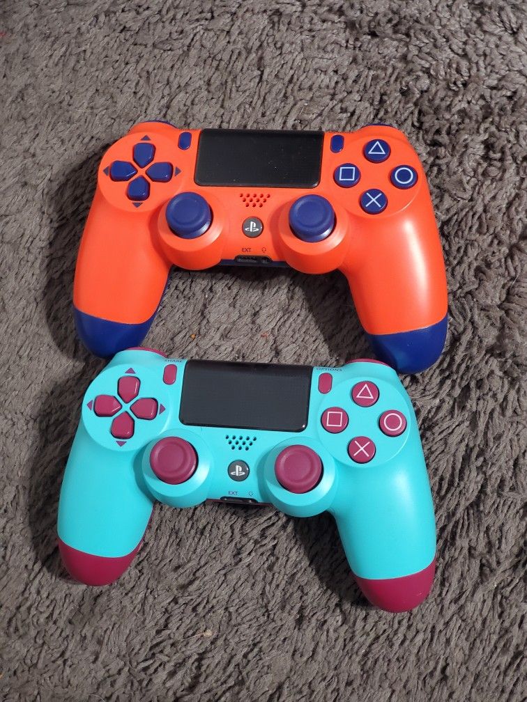 Playstation 4 Controllers 