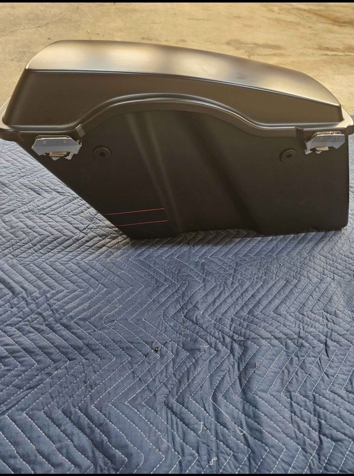 OEM Harley-Davidson Saddlebags – Hard Bags – $200