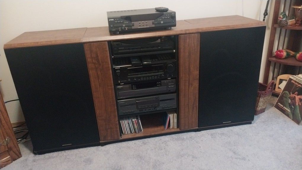Kenwood Stereo System - Marantz Speakers