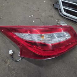 2016-2018 Nisssn Altima Taillight 
