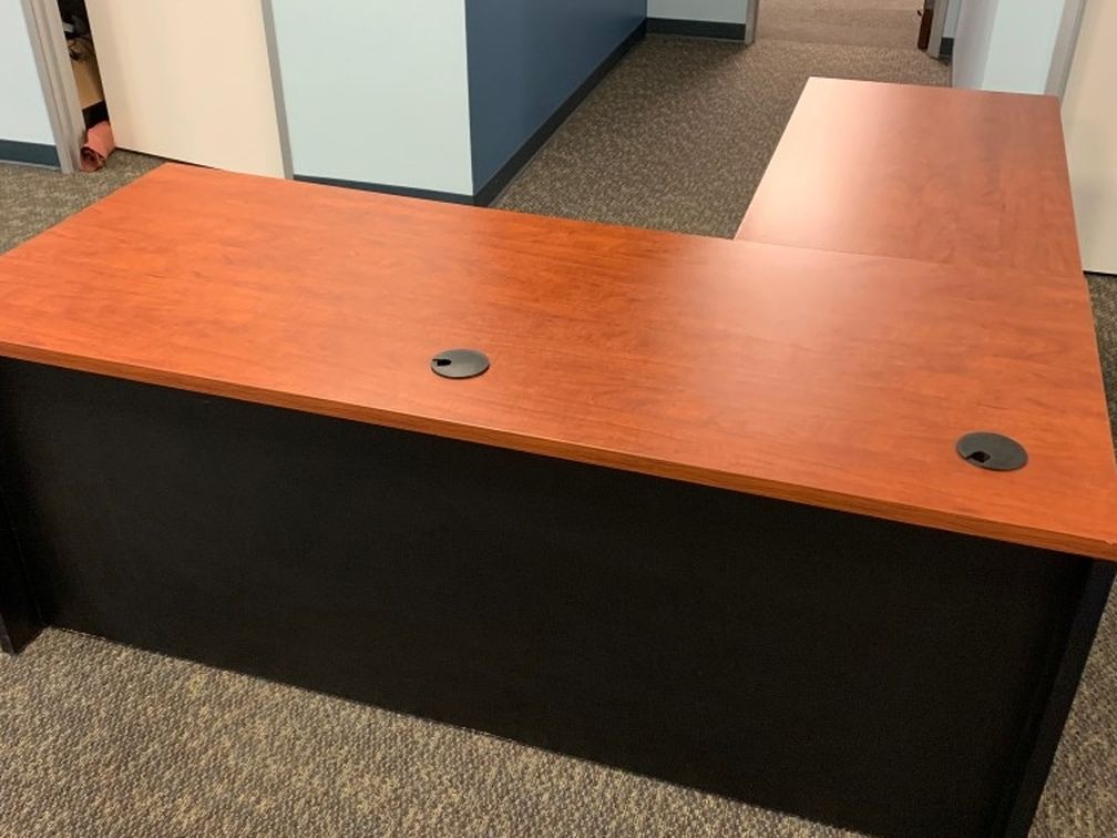 Hon L Shape Desk (Like New Office Furniture) 