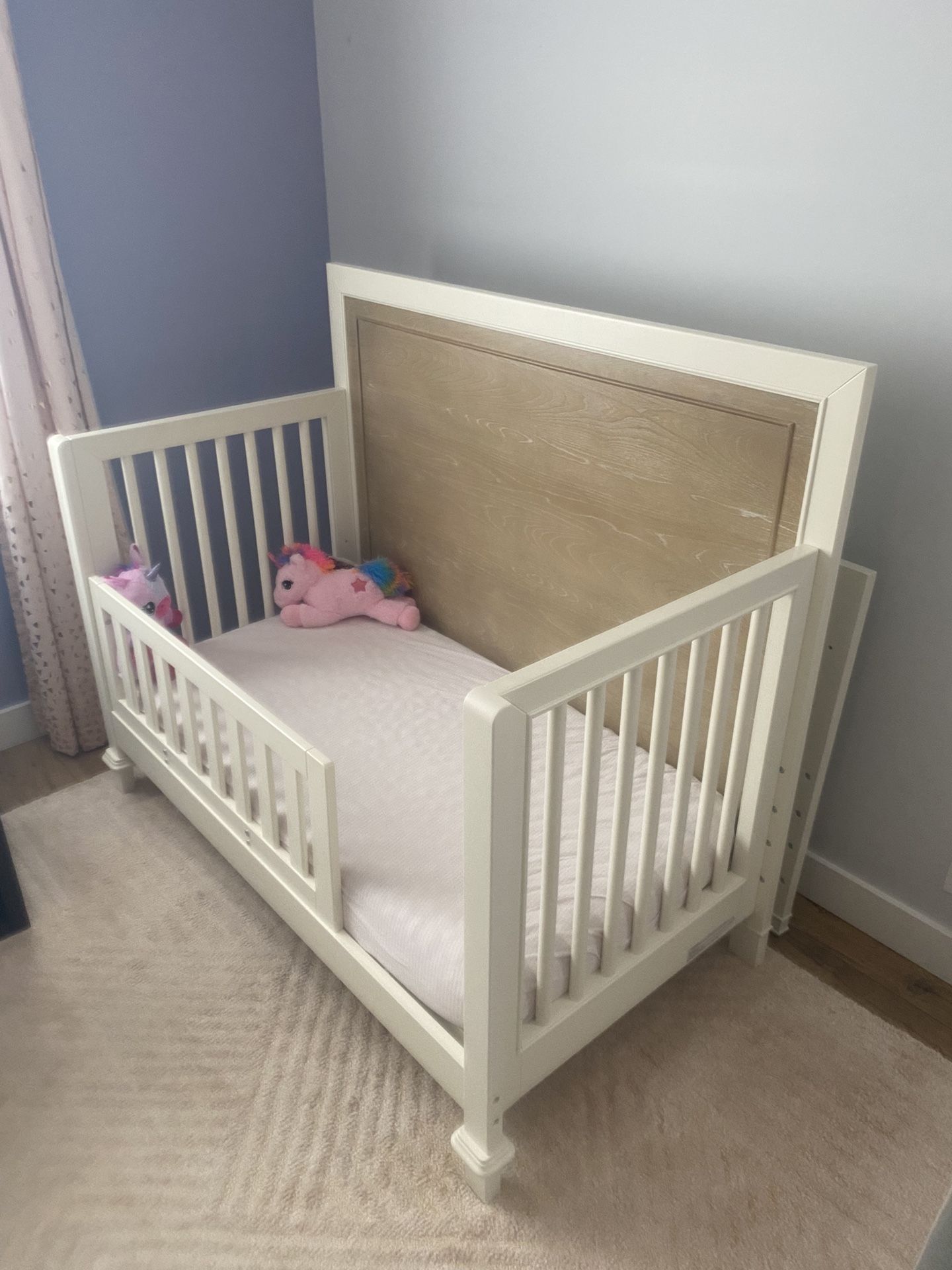 Smart Stuff #myRoom Convertible Crib in Parchment & Gray