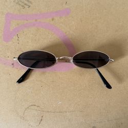 Vintage Inspired Thin Oval Sunglasses 