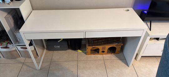Desk for sale $50 pick up only
