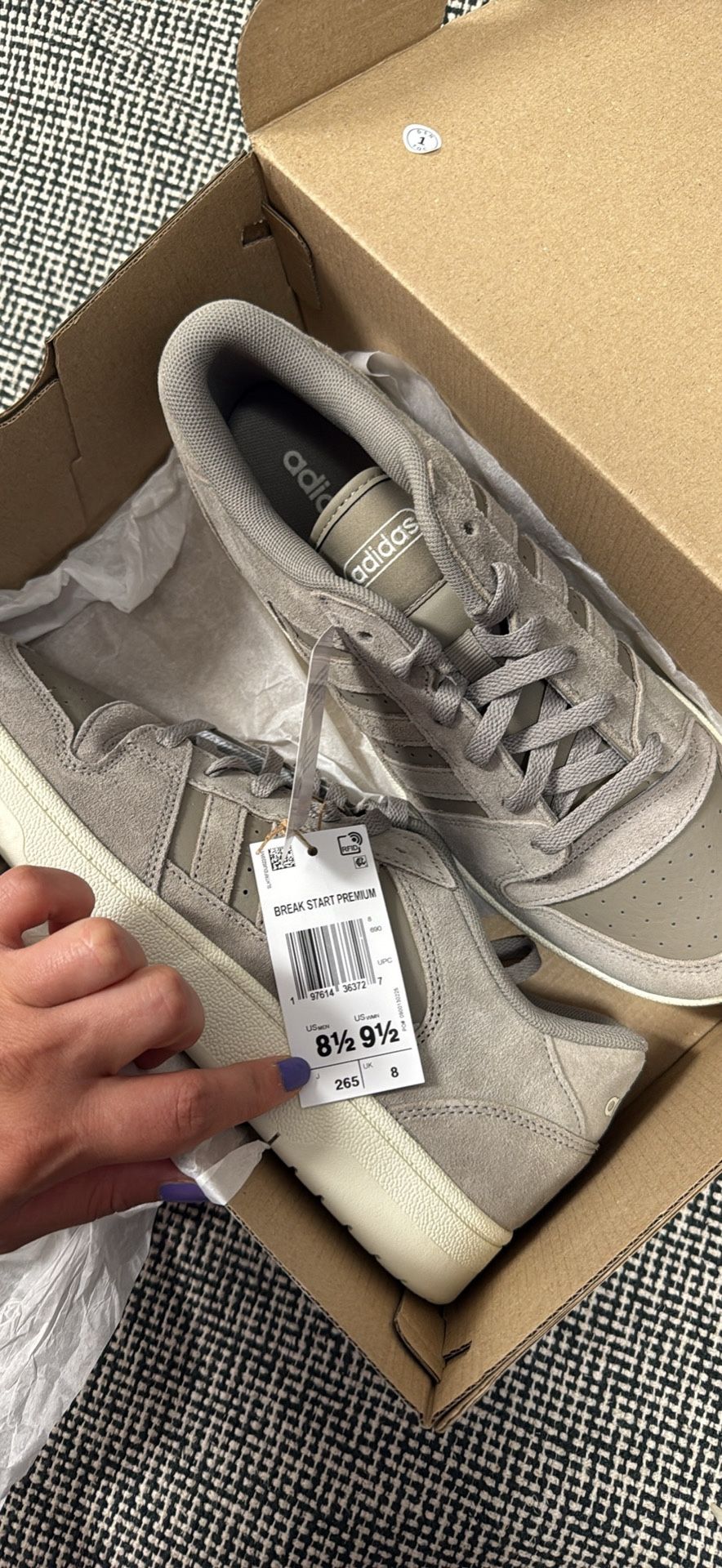 Adidas Men Shoes 8.5