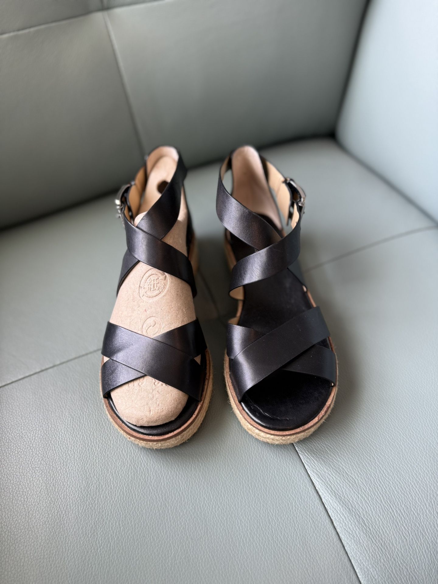 Women’s Black Sandal Size 9