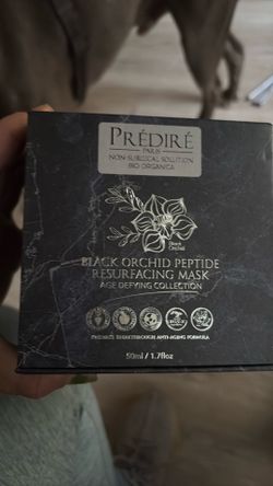 Prédiré black orchid resurfacing mask