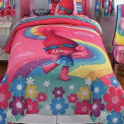 Trolls Comforter Twin
