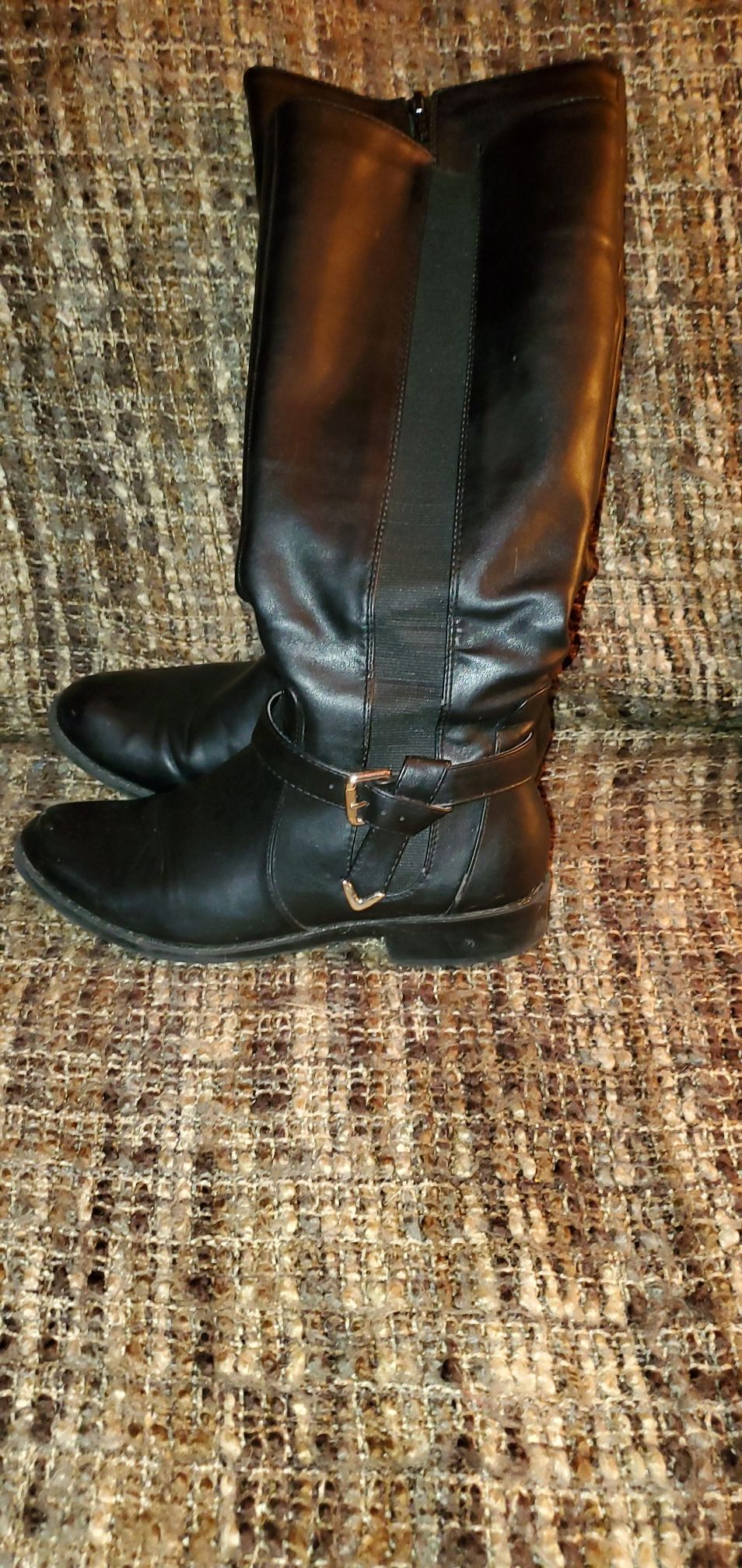 Size 7 boots 10$