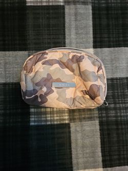 Tartan + Twine Makeuo Bag