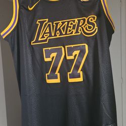 Luka Doncic Jersey Lakers $45 XL Firm On Price