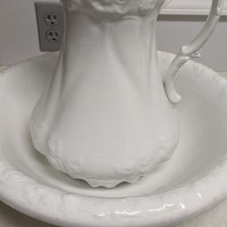 Pitcher/wash basin