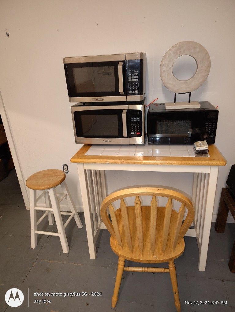 3 Microwaves For Sale No Plate Inside.