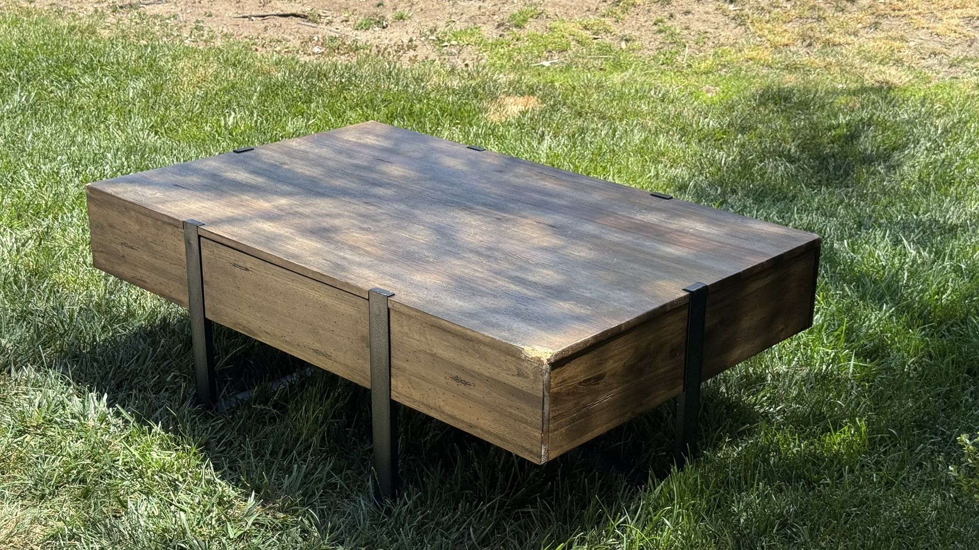 🪵 Rustic Modern Coffee Table – Solid Wood + Metal Frame – $150 OBO