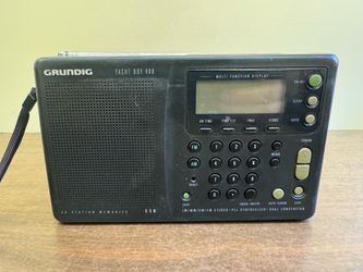 Grundig Yacht Boy 400 FM AM MW LW Short Wave Portable World Radio
