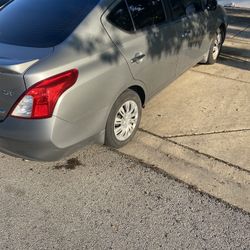 ++$1200!!DEAL!—NISSAN VERSA 2013 4 CYL AUTOMATIC—$1200!++*