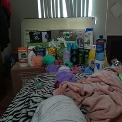HOUSEHOLD ITEMS