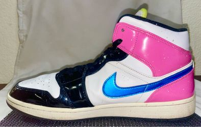 Air Jordan 1 Mid SE Cyber Active Fuchsia
