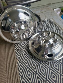 Chrome hub caps