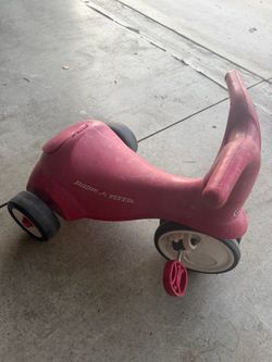 Radio Flyer Pink Toddler Tricycle Ride-On
