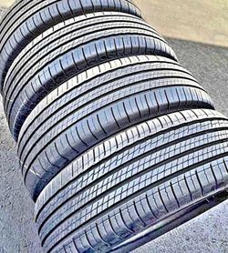 235 55 20 Michelin Tires Con 80% de Vida Las 4