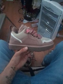 Uggs Lowmel Basically New