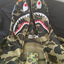 Bape Hoodie Size M