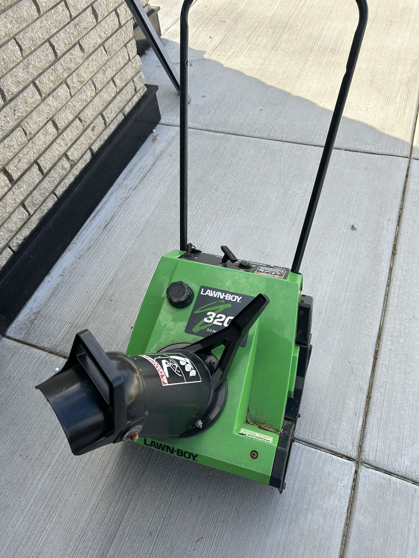 Lawn Boy 320r Snow Blower