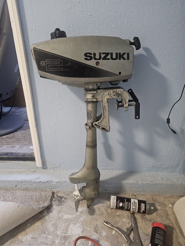 Small Outboard Motor