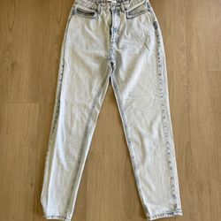 BDG Urban Outfitters Size 27 High Rise Mom Jeans