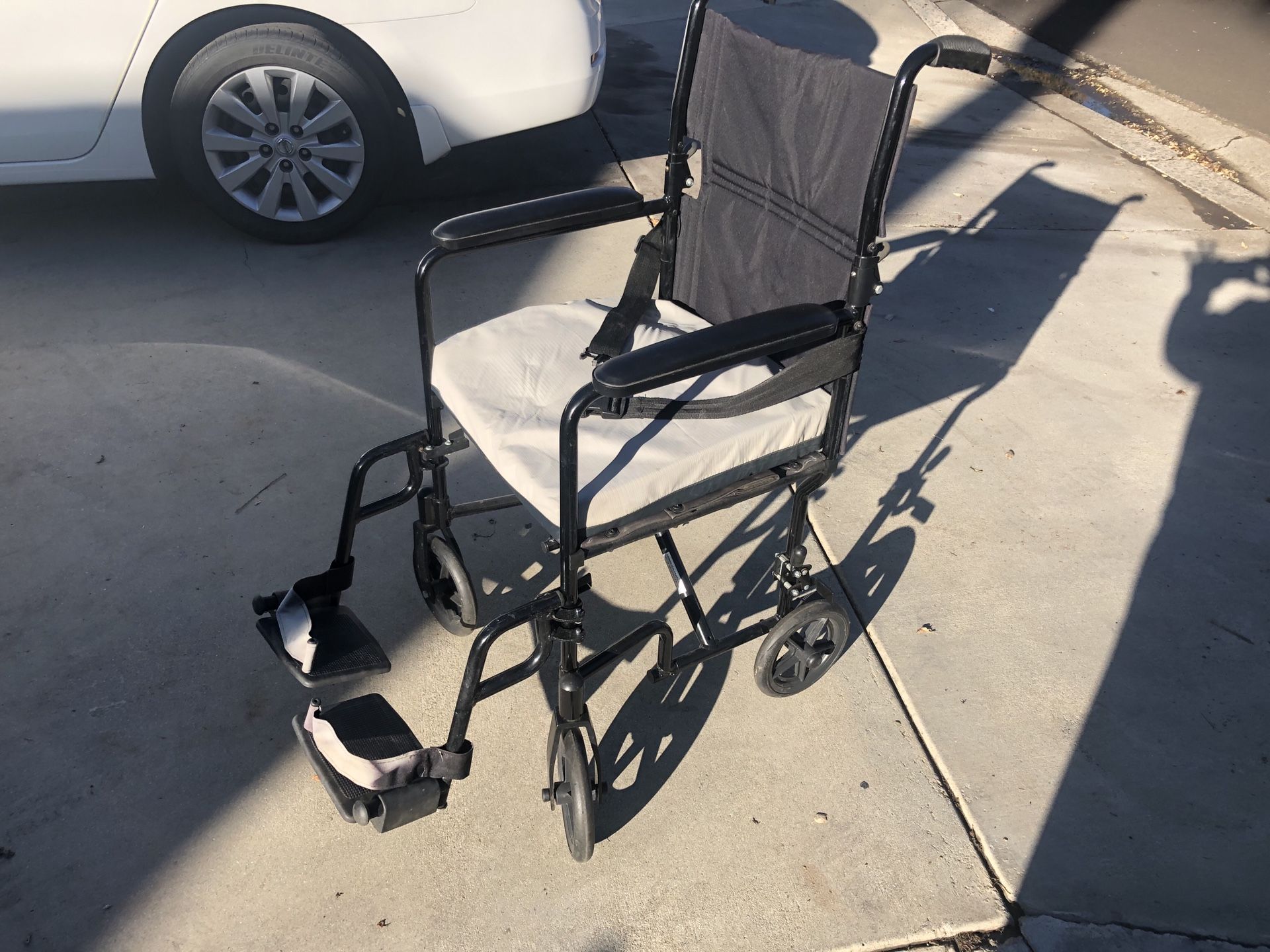 Collapsible wheelchair small