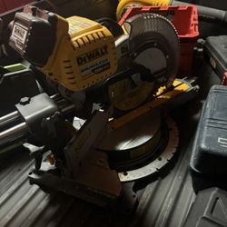 Dewalt Saw 