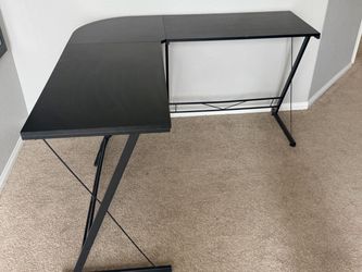 Black corner desk