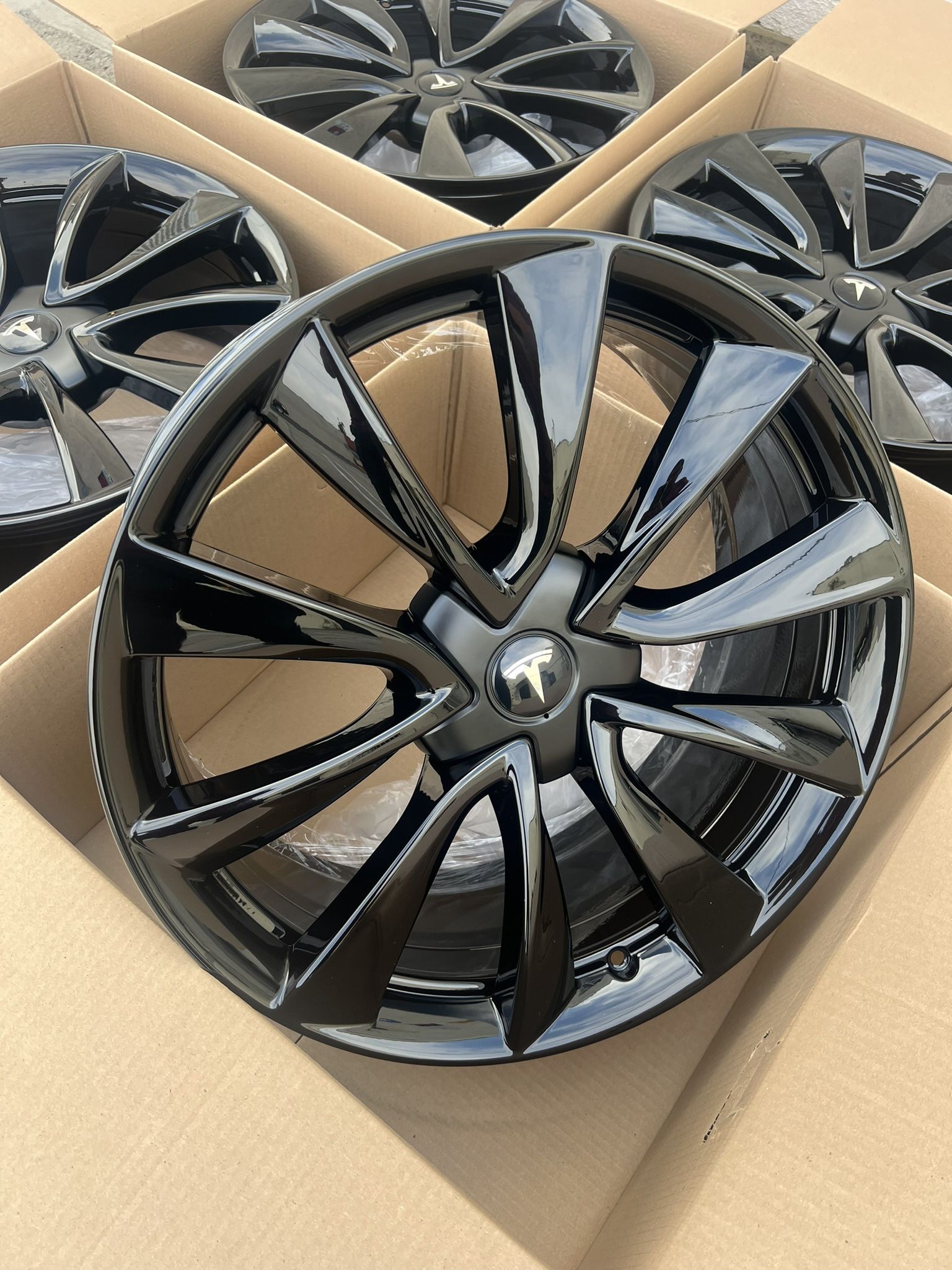New Tesla Model 3 Stiletto Rims 20” OEM Factory Wheels Rines Nuevos Para Tesla Model 3 Gloss Black