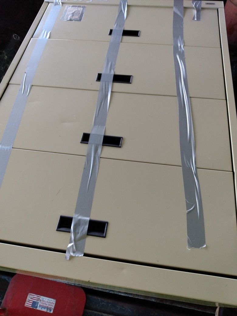 4-drawer File Cabinet