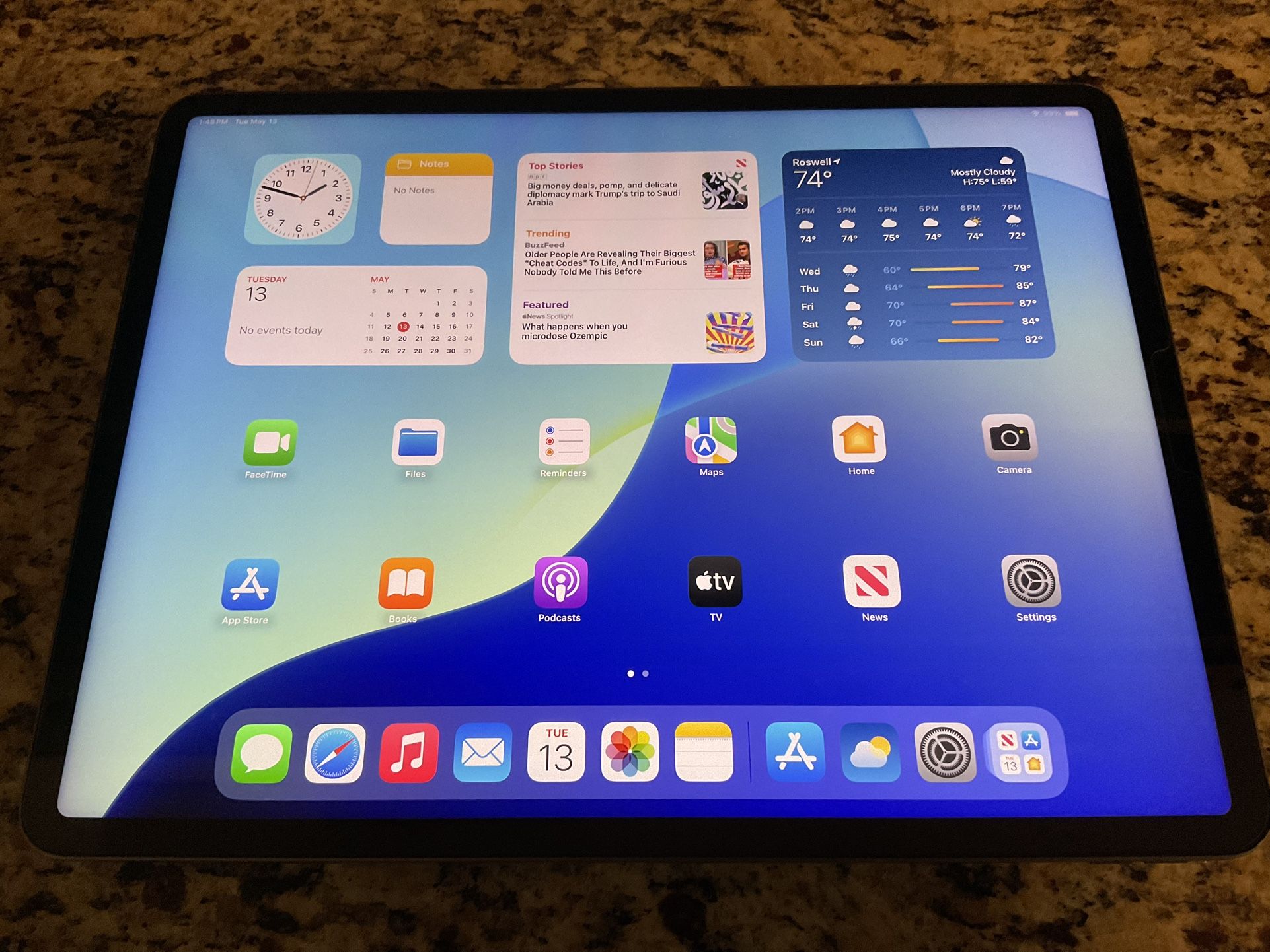 Apple iPad Pro (5th Generation) A2378 256 GB, Wi-Fi, 12.9 in - Space Gray 