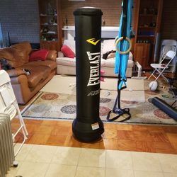 Everlast Boxing Stand