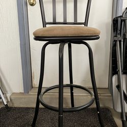 Barstools / Chairs 