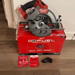 Milwaukee M18 FUEL 18V Lithium-Ion Brushless Cordless 7-1/4 in. Circular Saw (Tool-Only)