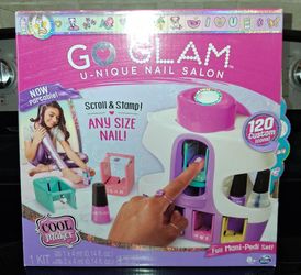 Go Glam U-nique Nail Salon