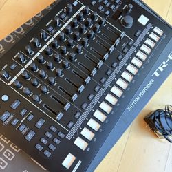 Roland TR-8S Drum Machine