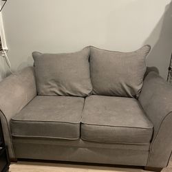 Loveseat 
