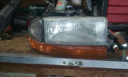 Dodge Dakota Durango passengers headlight