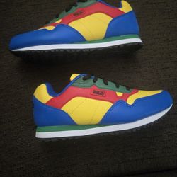 Kids 4.5 FILA Sneakers