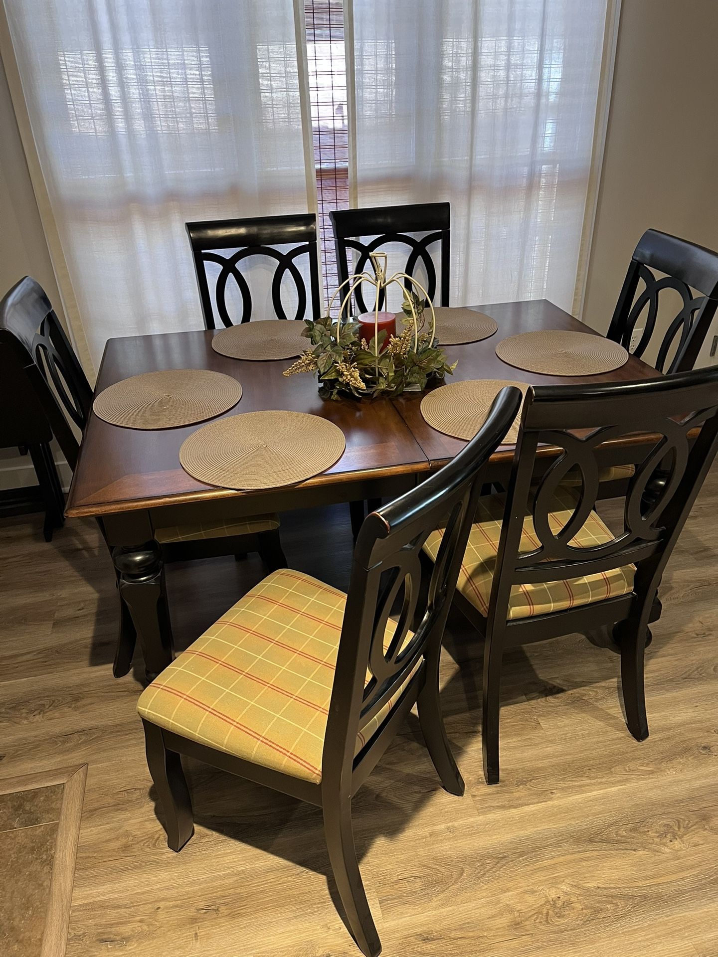 Ashley Dining Room Table And Chairs
