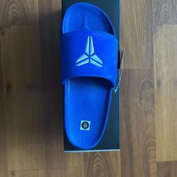Kobe Sandals Size 9