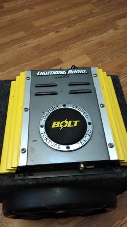 Lightning Audio speaker box and amplifier