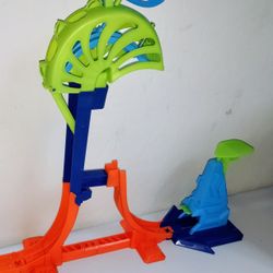 Hot Wheels Stunt Track Set